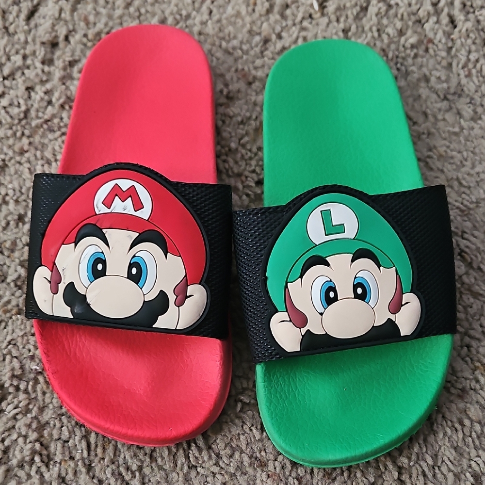 Nintendo Kids Mario & Luigi Slide Sandals - Red and Green